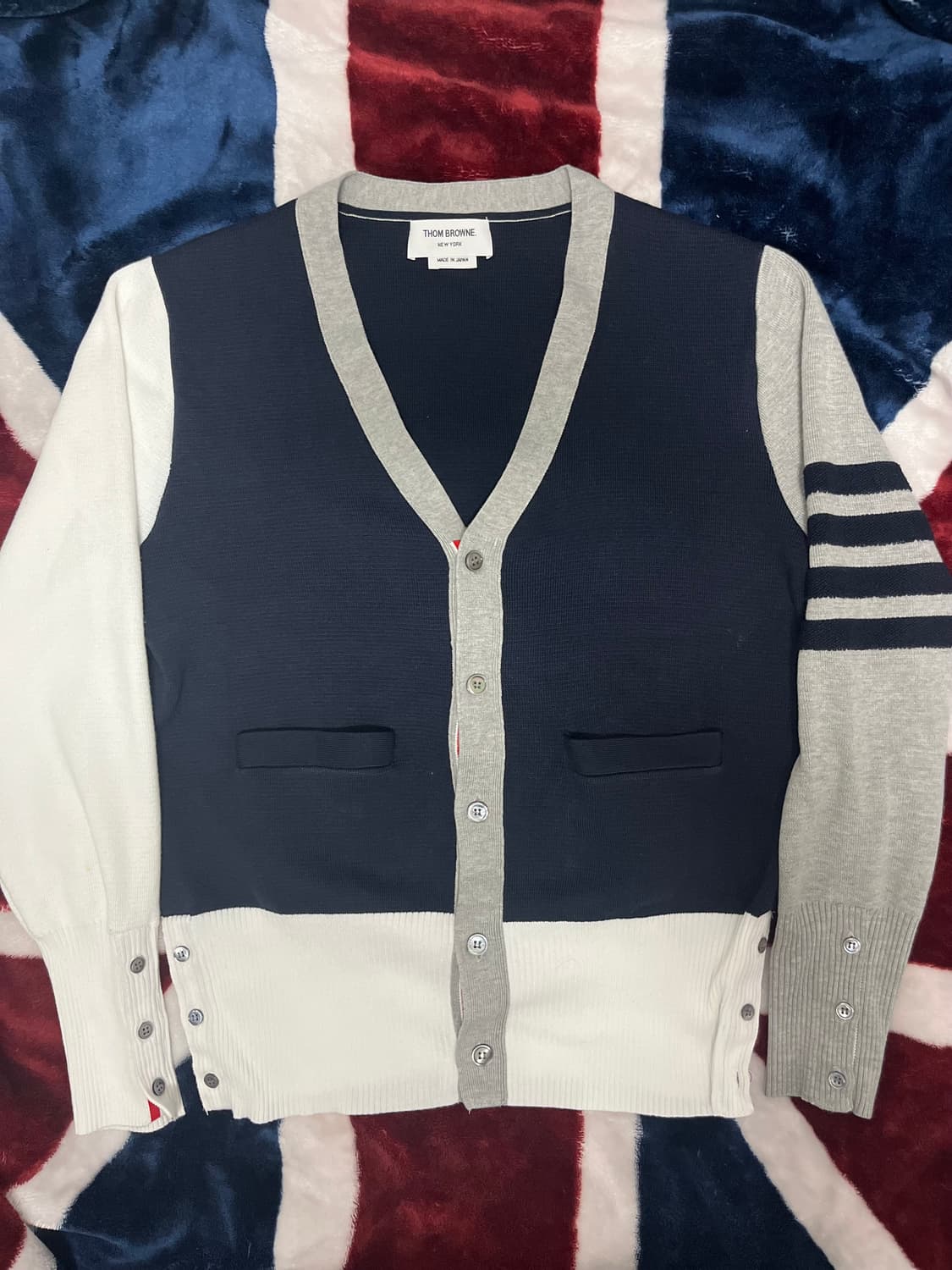 톰브라운 가디건 100 상품이미지1