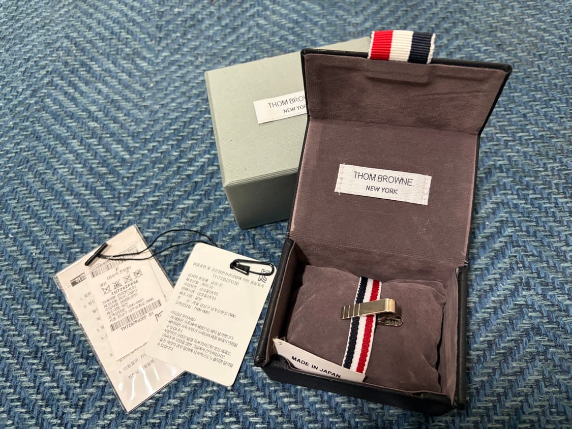 톰브라운 실버 사선 숏 타이바 상품이미지1