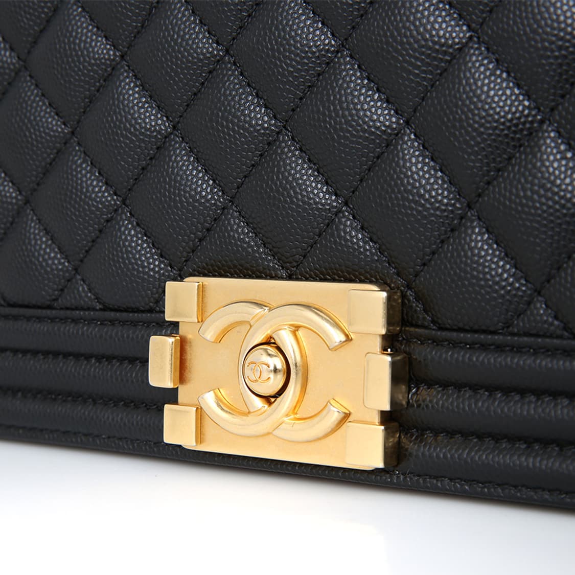 샤넬 보이 샤넬 라지 플랩 체인백 보이백 블랙 골드 A92193 상품이미지9
