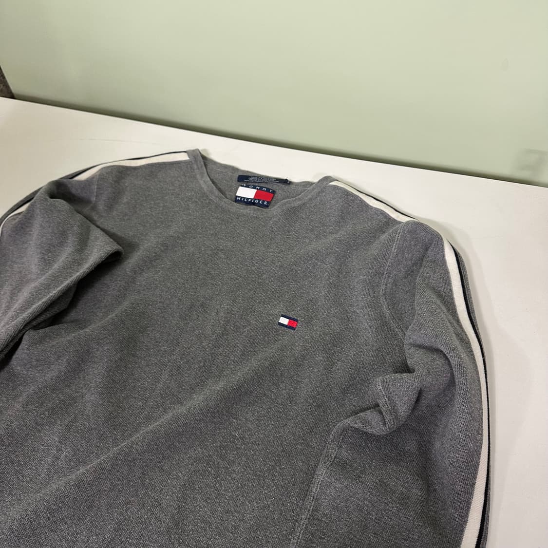 95-100 타미힐피거 그레이 면 얇은니트 상품이미지1