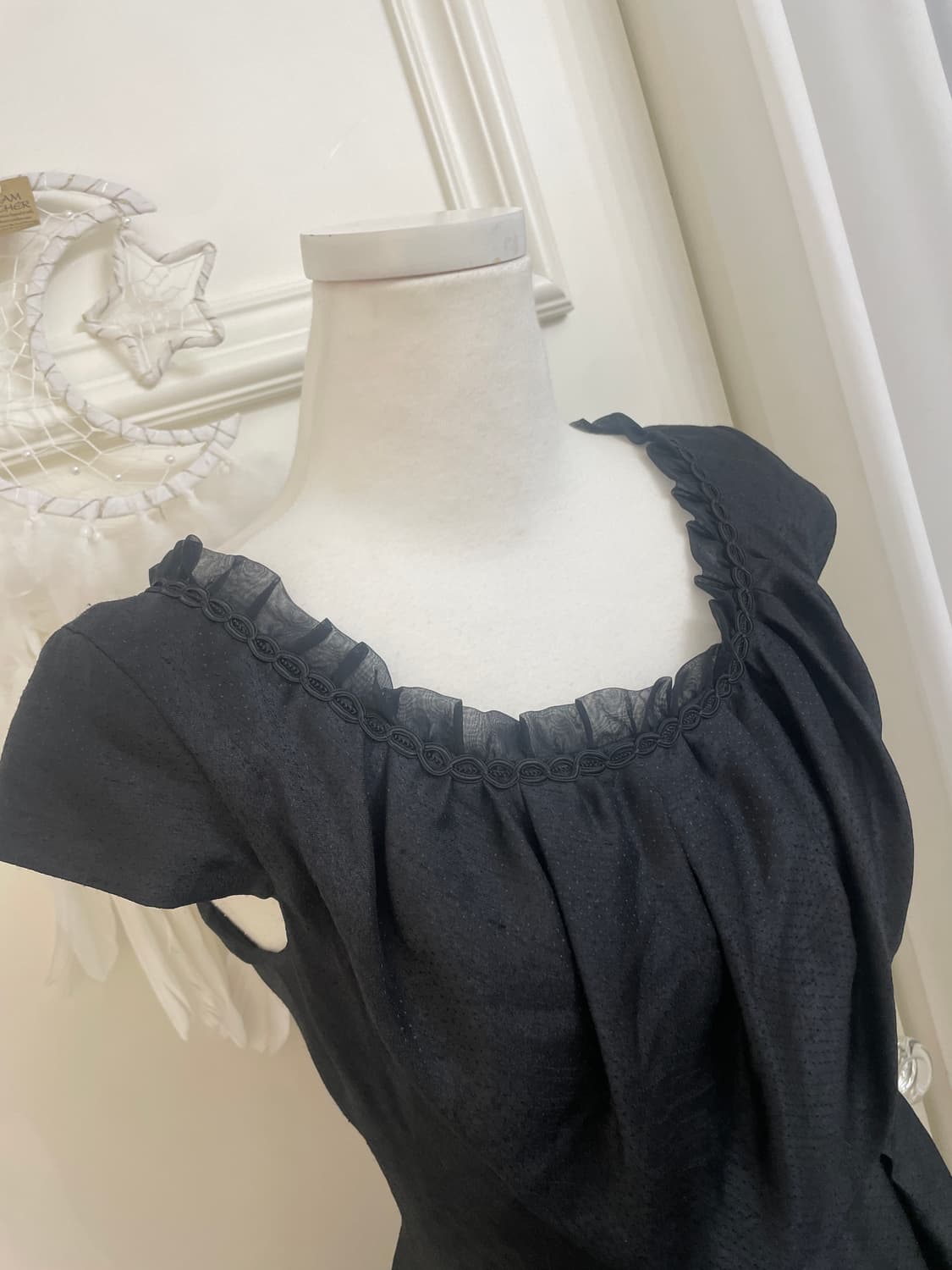 black pleats french sleeve neck shirring 상품이미지8