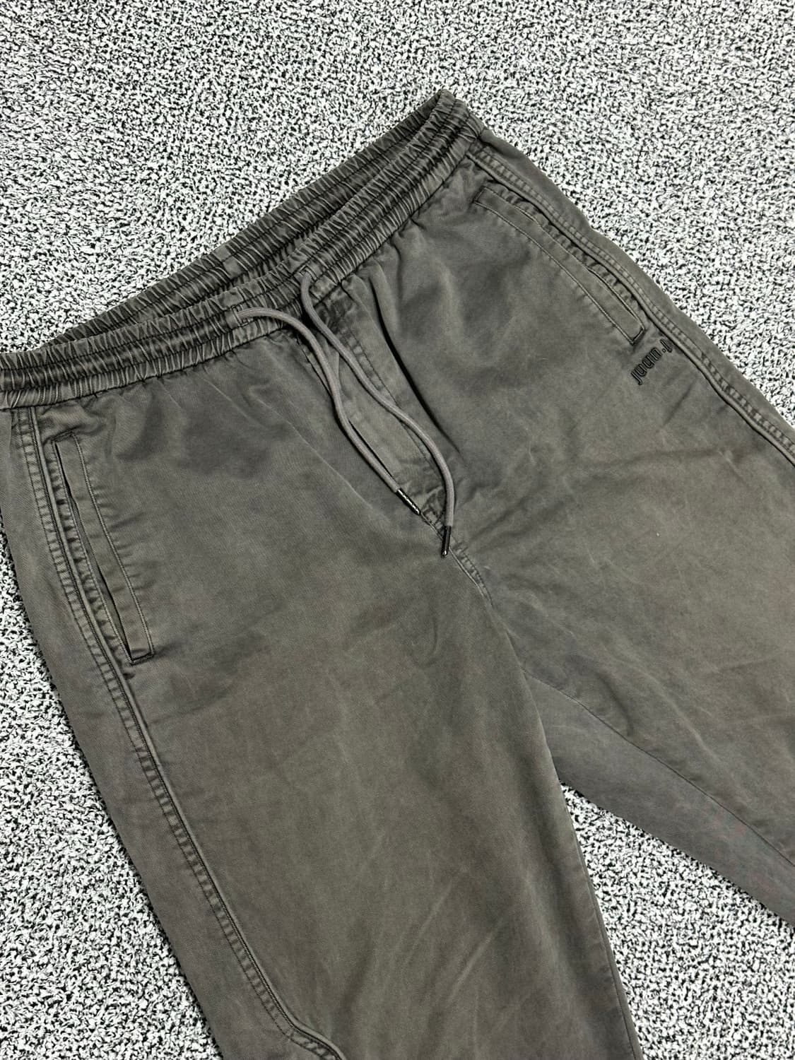 준지 신형 조거팬츠 카키 상품이미지2