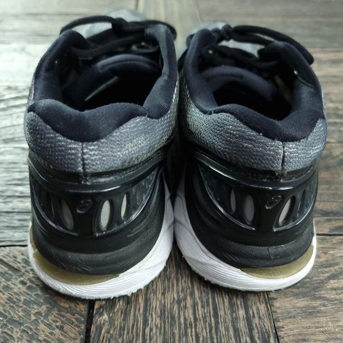 [아식스] 젤 님버스 20 스니커즈 런닝화 M19096 상품이미지5