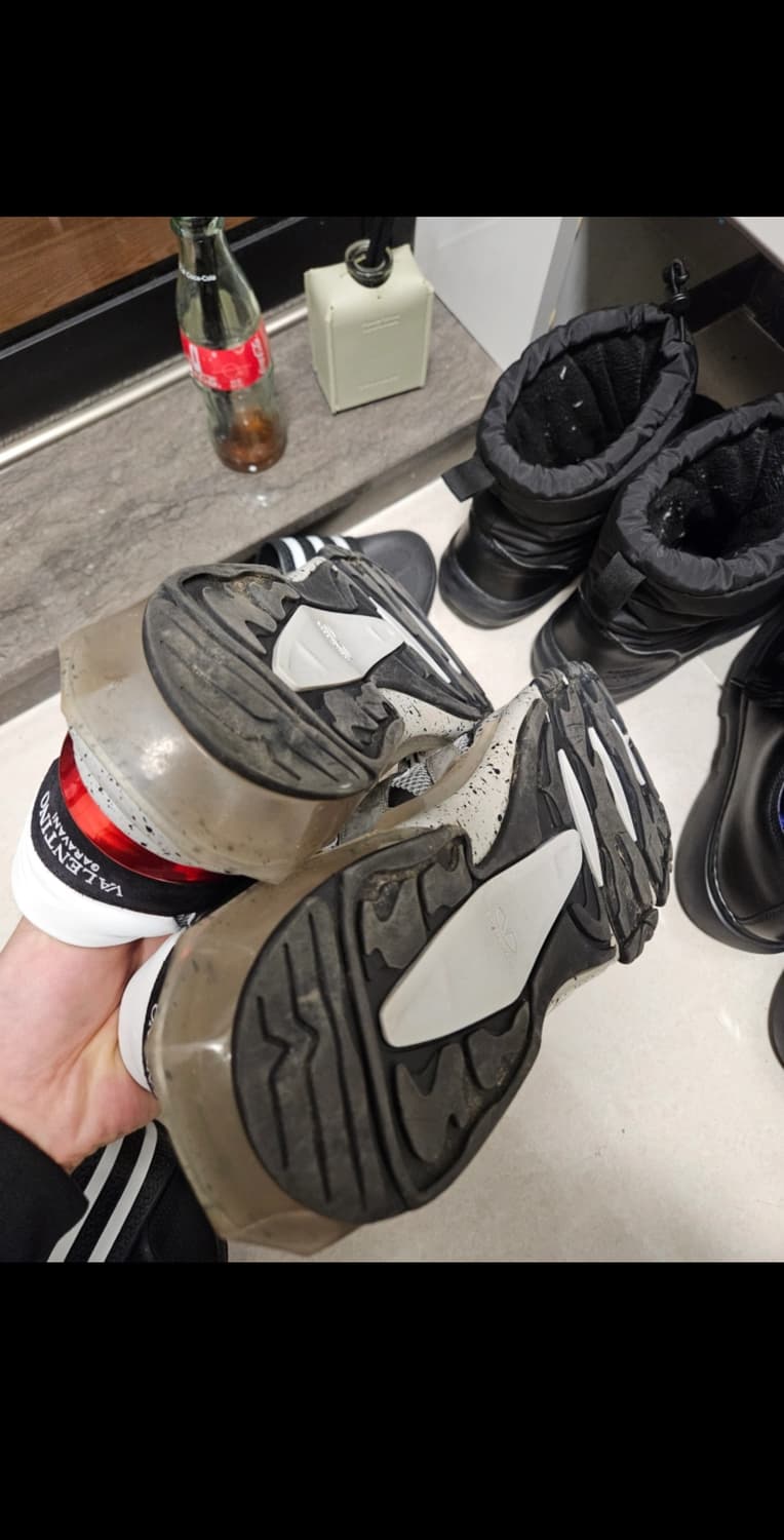 (42) 발렌티노 카모 실버블랙 스니커즈. 발렌시아가 뉴발란스 나이키 상품이미지8