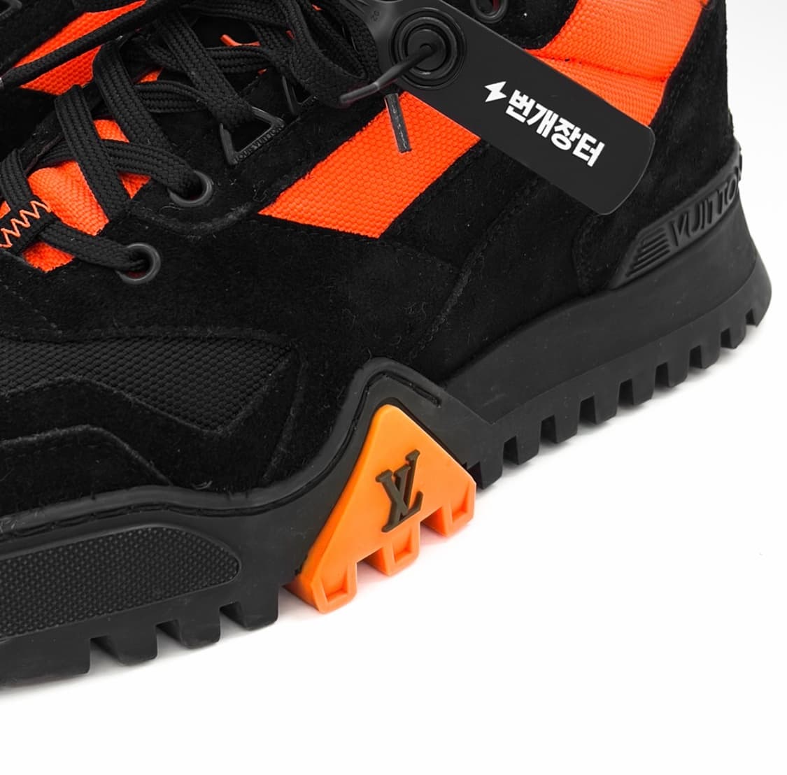 [7] 루이비통 LV 트레이너 하이킹 스웨이드 버질아블로 스니커즈 블랙 상품이미지7