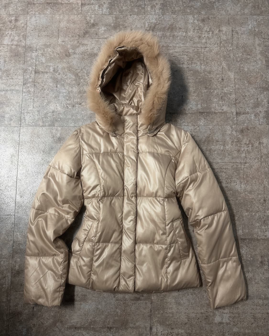 세실맥비 퍼 후디드 푸퍼 재킷 상품이미지1