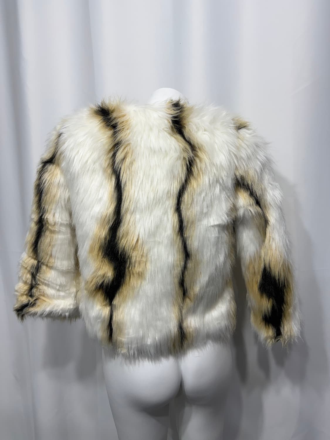 🎸화이트 스트라이프 퍼 자켓🎸 상품이미지6