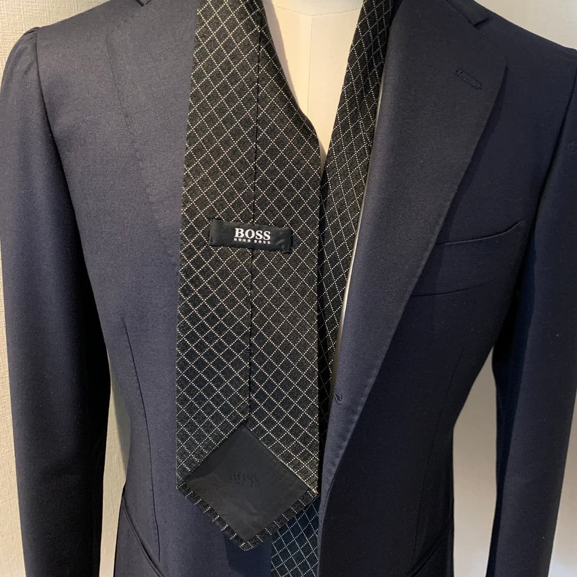 휴고보스(HUGO BOSS) 명품 블랙컬러 체크넥타이 100실크 A등급 상품이미지2