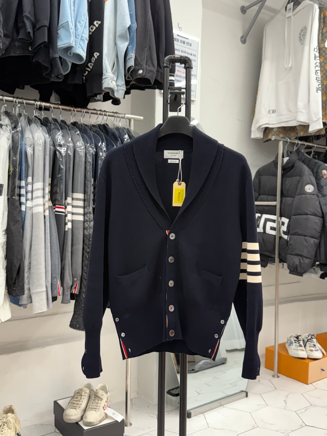 [3] 톰브라운 밀라노스티치 숄카라 가디건 상품이미지1