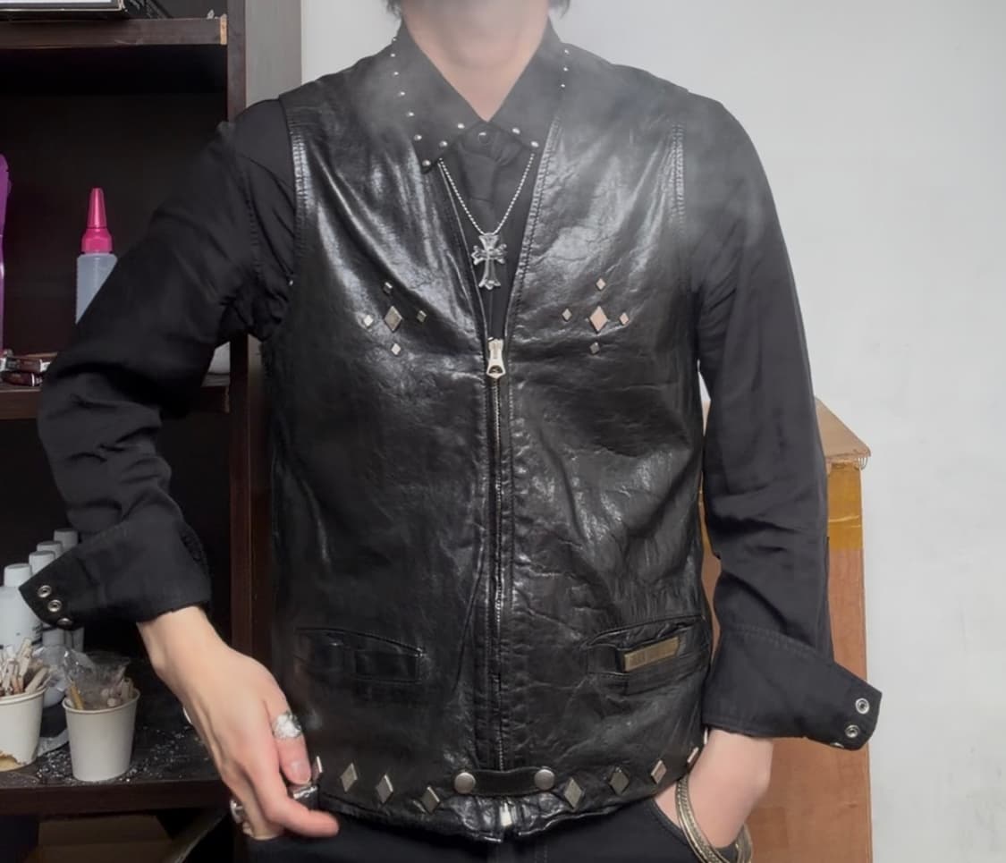 골든구스 카프스킨 레더 스터드 베스트 블랙 size xs 상품이미지1