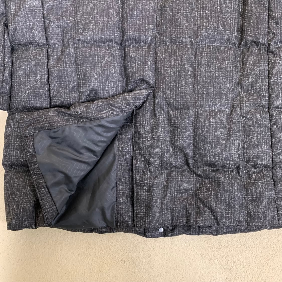 블루라운지 마에스트로 체크 구스다운 하프코트(105/차콜그레이) 패딩코트 상품이미지6