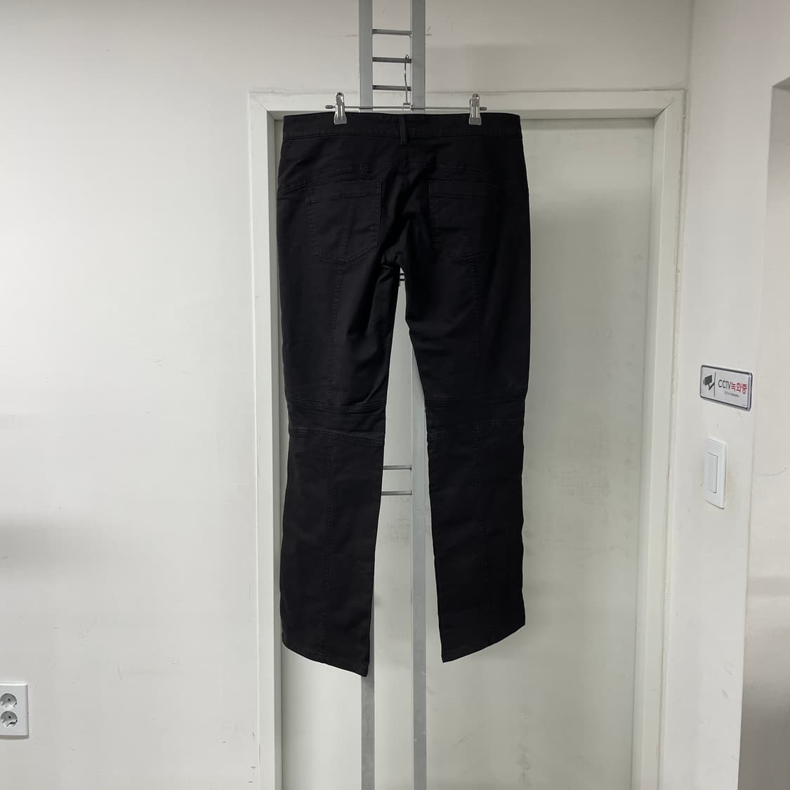 버버리 블랙 팬츠 16 상품이미지5