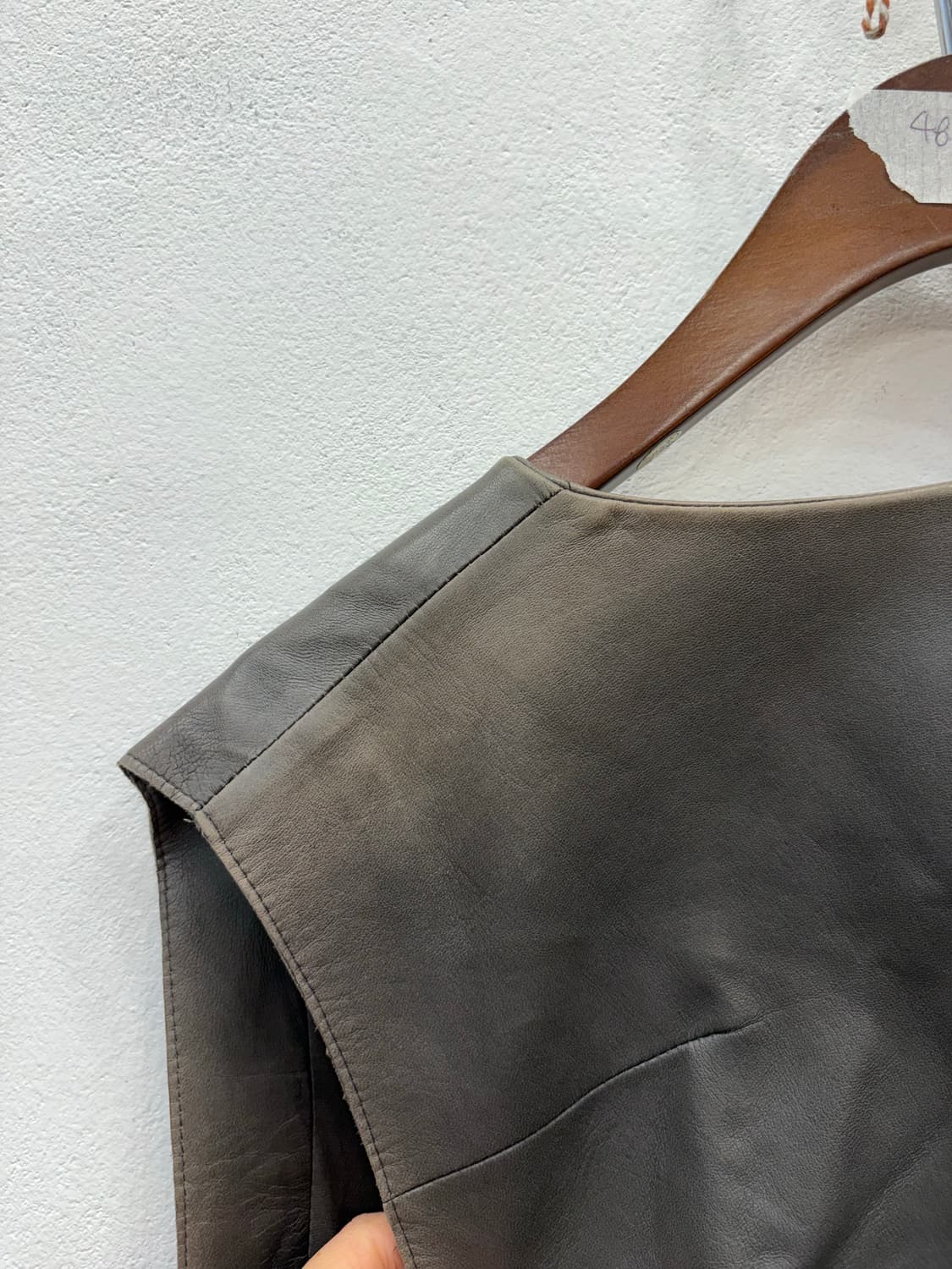 르베이지 가죽 베스트 상품이미지6