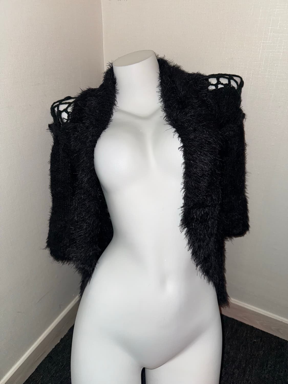 Goth shoulder shawl cardigan 상품이미지1