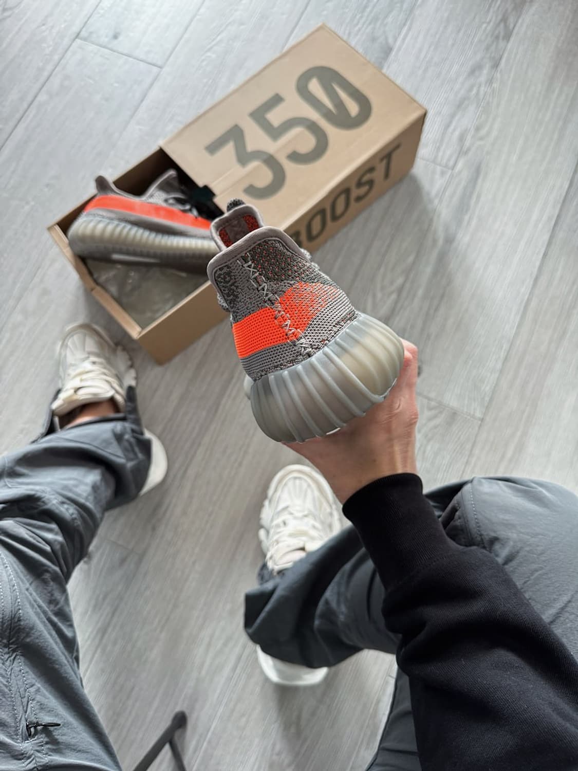 [275]아디다스 이지부스트 350V2 벨루가 리플렉티브 상품이미지4