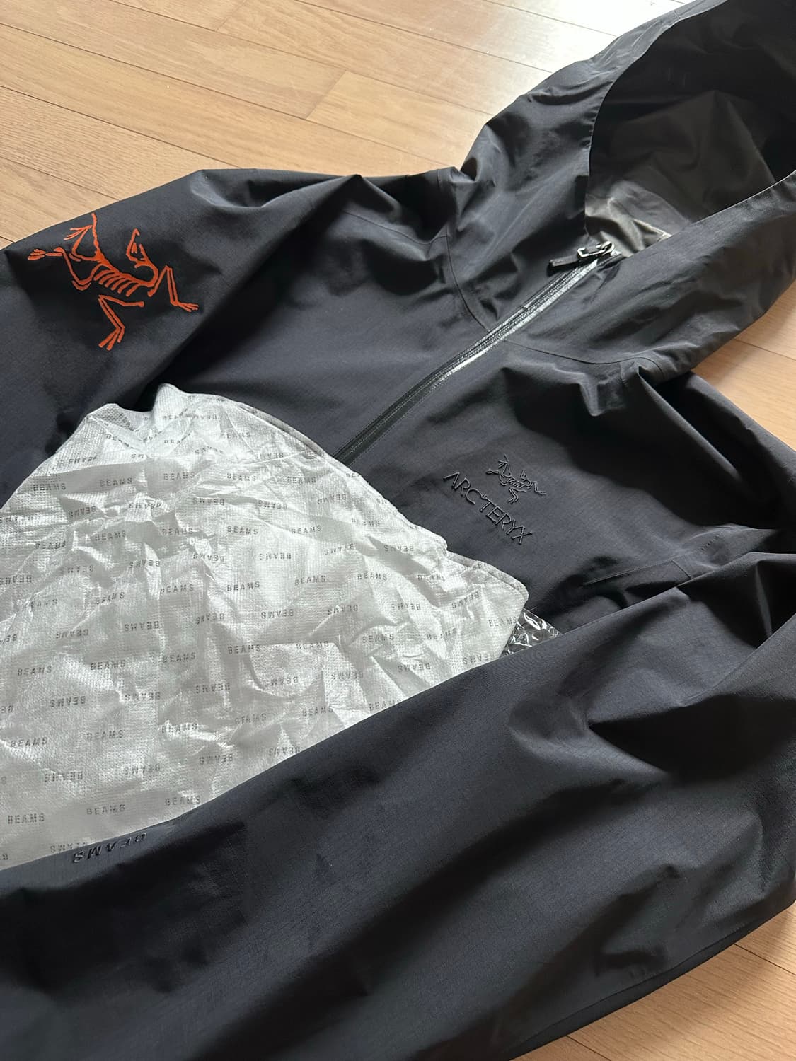 아크테릭스 빔즈 제타 SL 자켓 블랙오렌지 S사이즈 상품이미지4