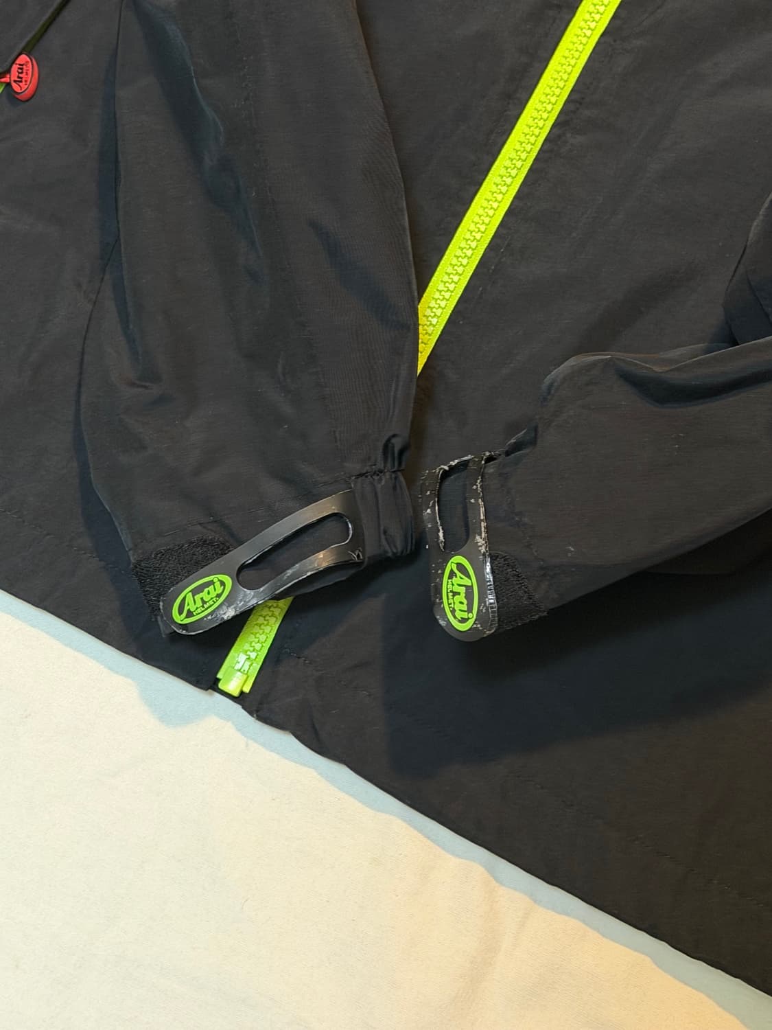 아라이 ARAI 구형 바람막이 블랙 네온 상품이미지6