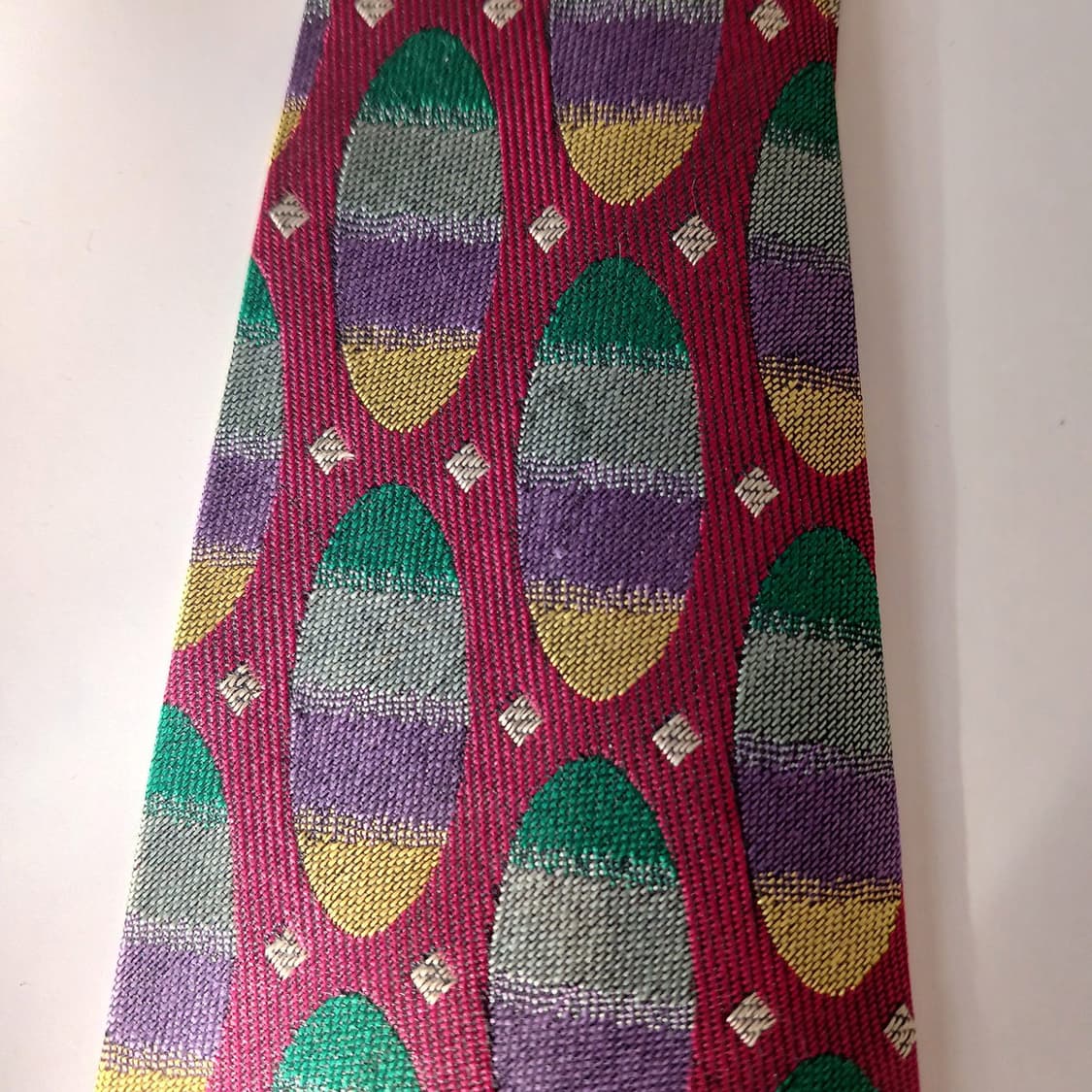 발망 실크 와인 컬러 기하 패턴 넥타이 9.6cm A등급 A19286
 상품이미지9