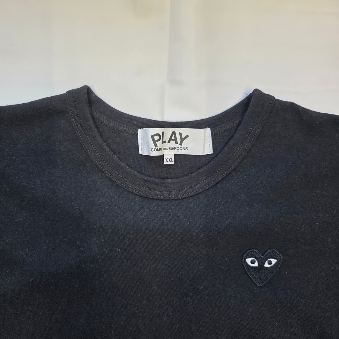 [2XL]꼼데가르송 블랙 하트 와펜 반팔 티셔츠 블랙 상품이미지2