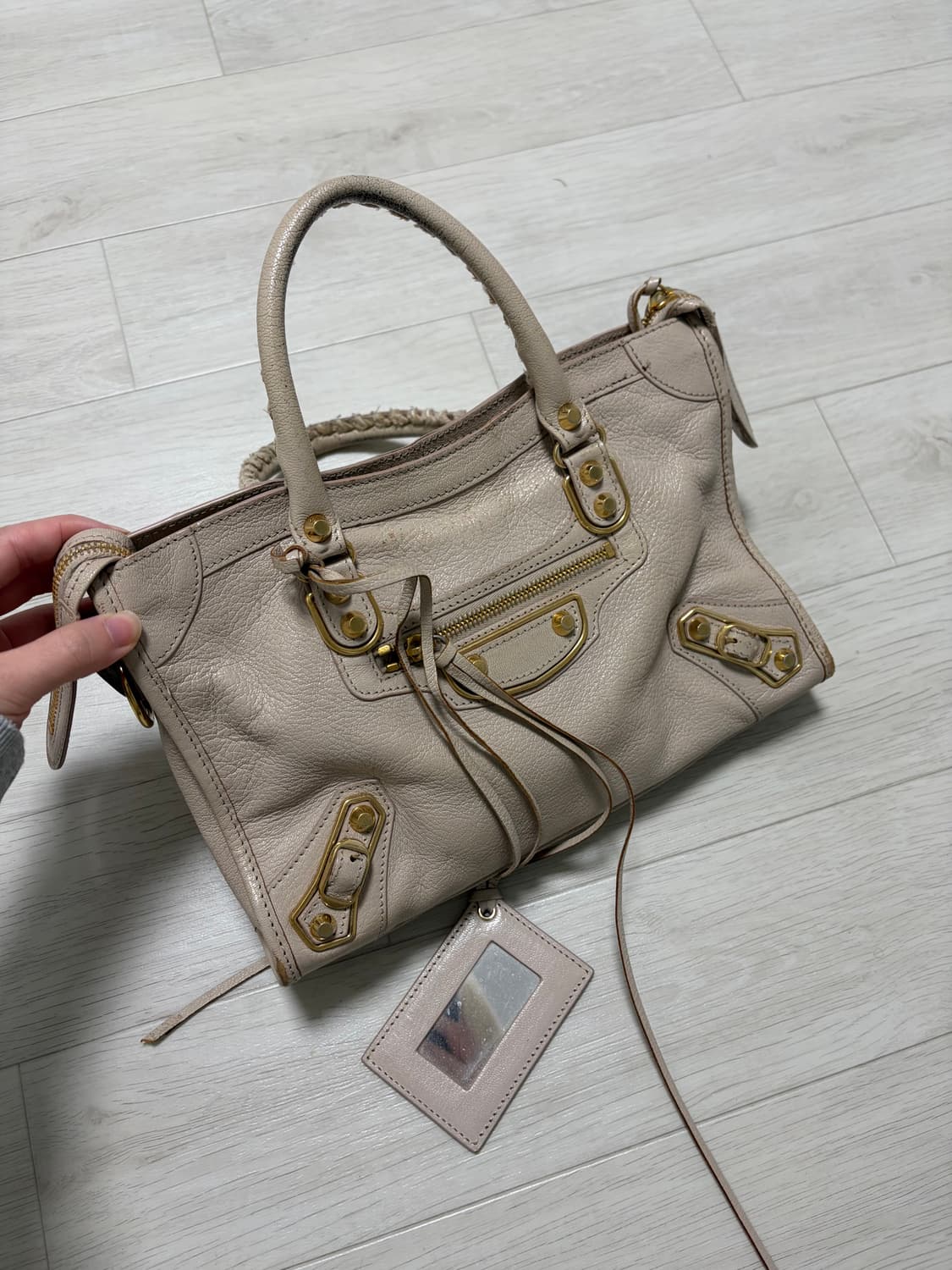 발렌시아가 모터백 상품이미지4