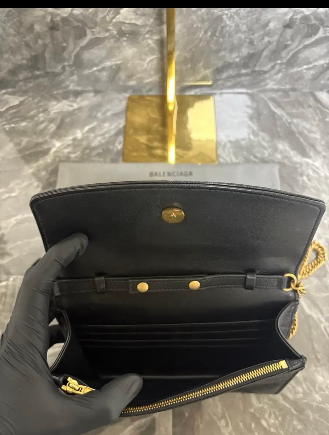 발렌시아가 풀모노그램 BB로고 체인 윌렛백 (크로스/숄더) 상품이미지3