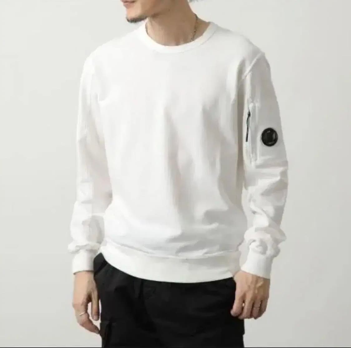 cp컴퍼니 맨투맨 화이트 s 상품이미지1