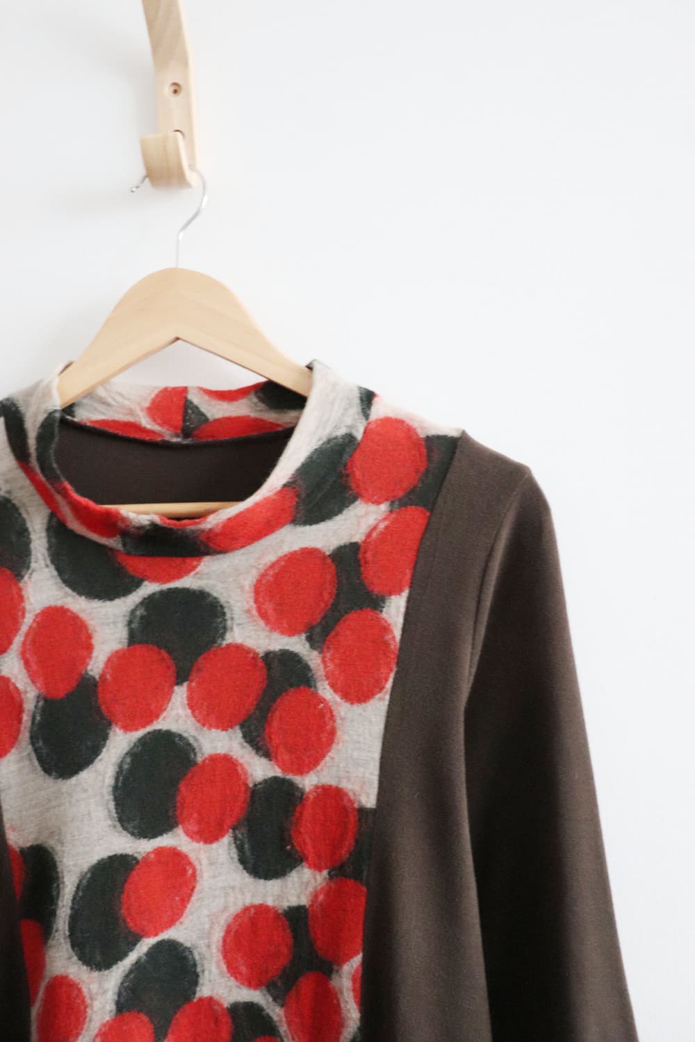 avi dott T-shirt 상품이미지3