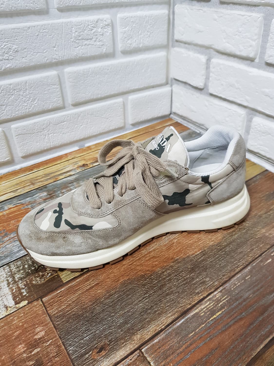 [7/260/정품] 프라다 카모 스웨이드 스니커즈 상품이미지2