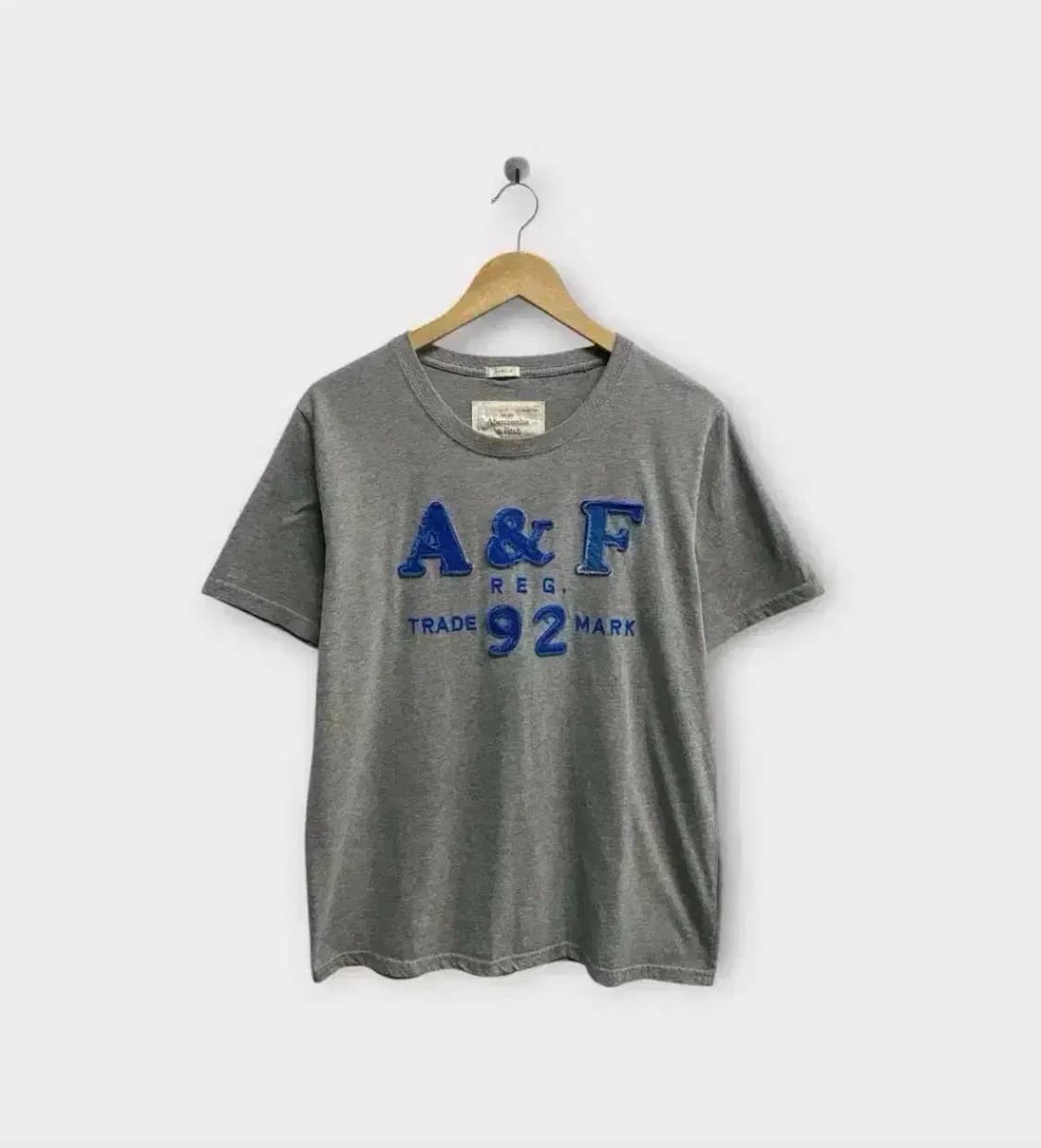 아베크롬비 A&F 반팔 티셔츠 L 상품이미지1