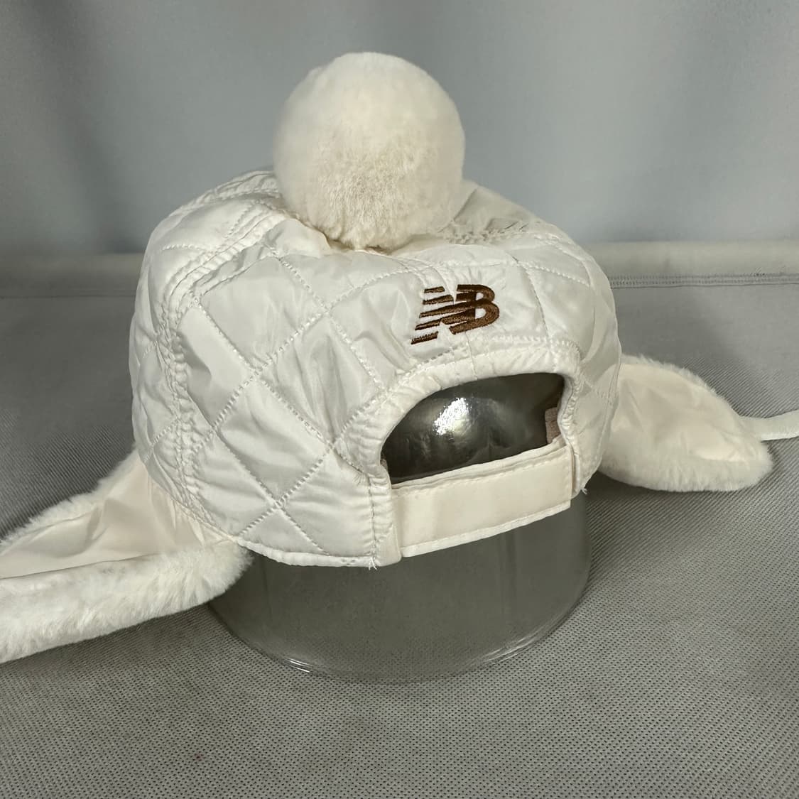 뉴발란스 키즈 퀼팅 폼폼 방한 모자 (56) 상품이미지2