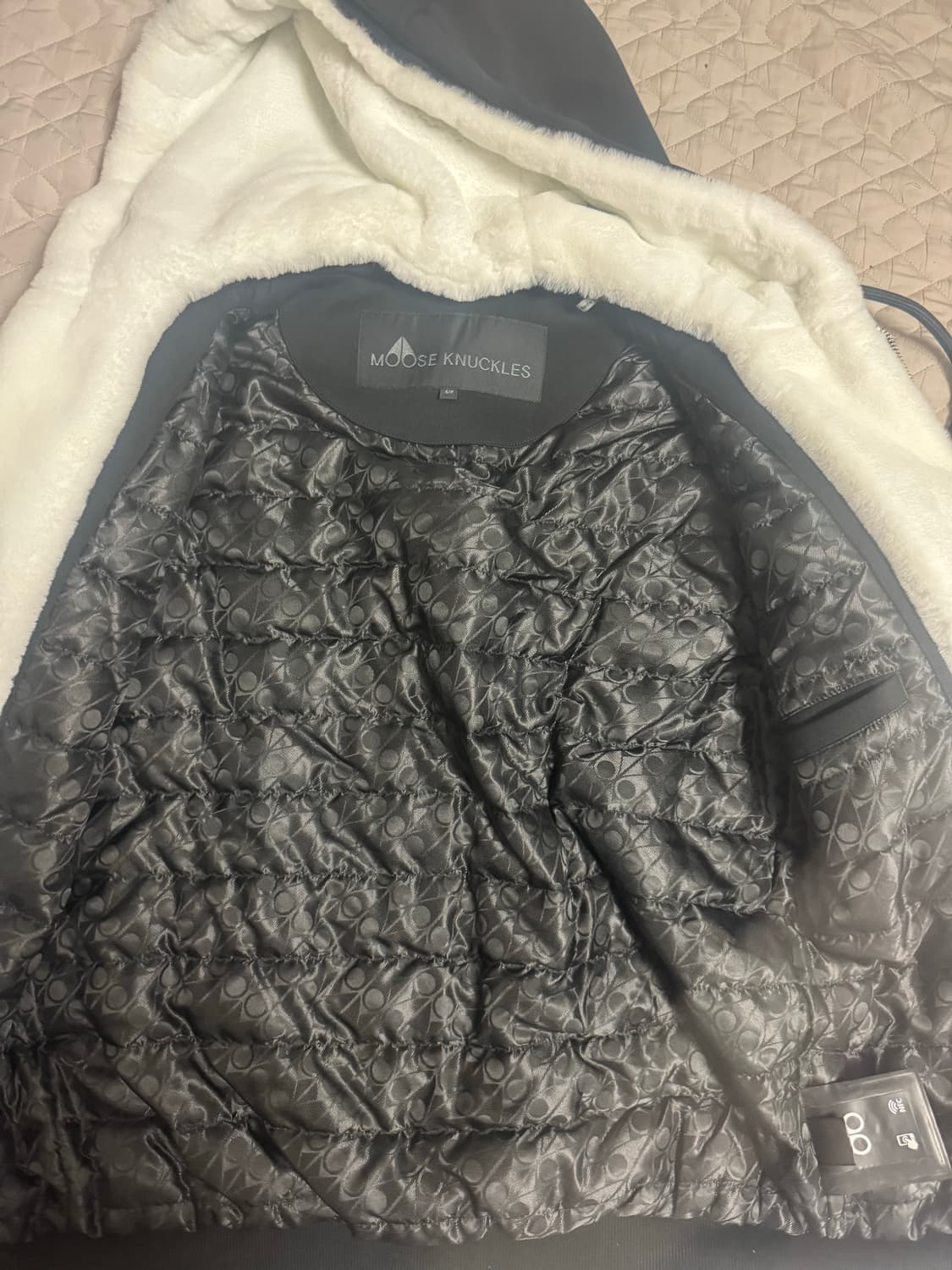 무스너클 버니스웨터 22fw 상품이미지2