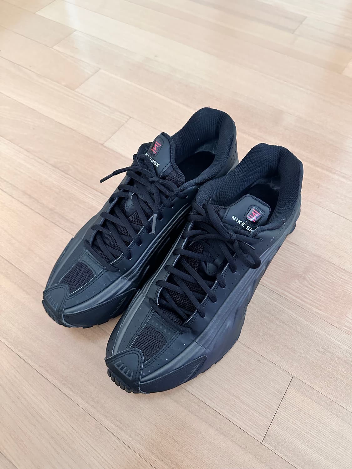 나이키 샥스 r4 블랙 브라이튼 크림슨 285 상품이미지2