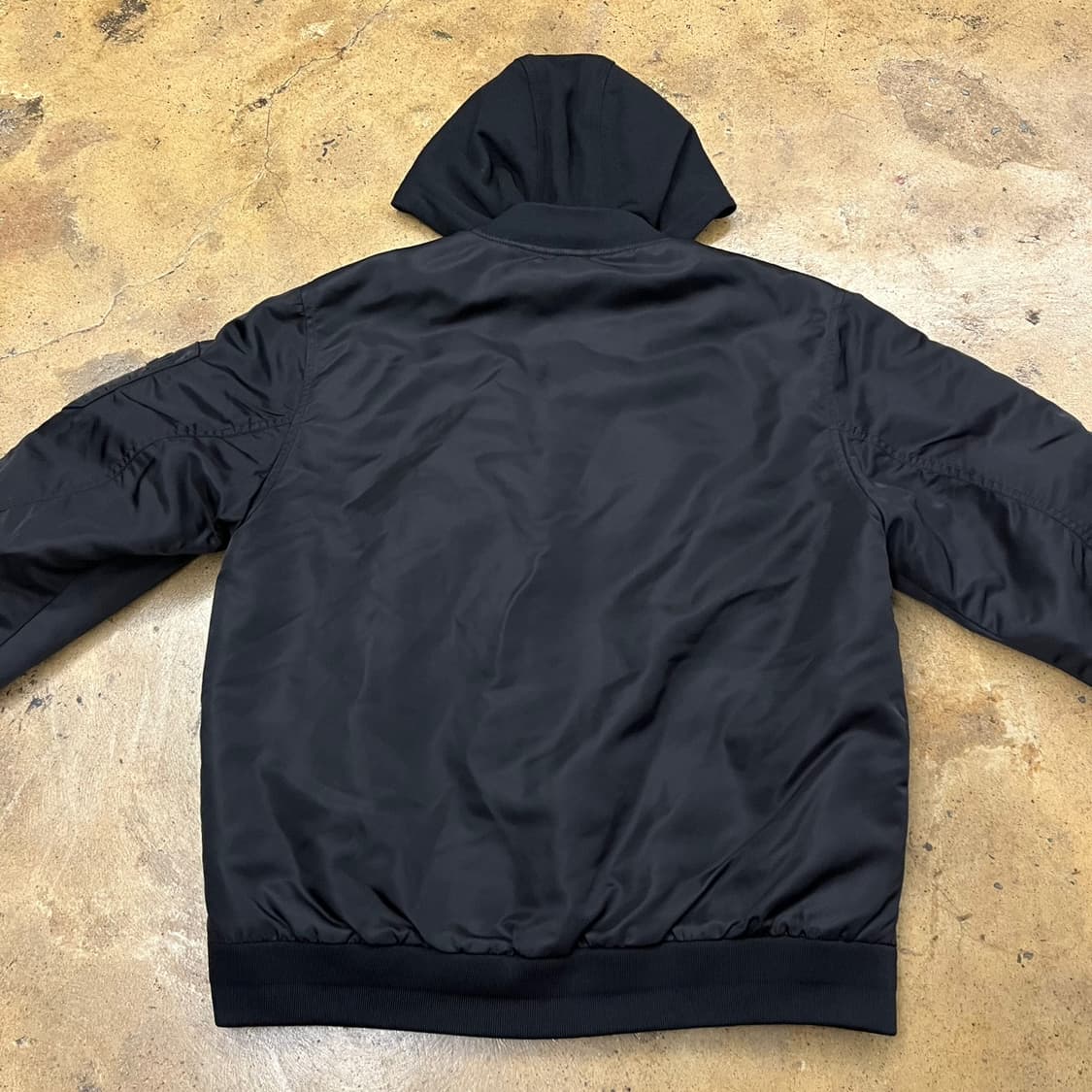 [정품/L] 캘빈클라인 퍼포먼스 후드 바람막이 블랙 b18 상품이미지4