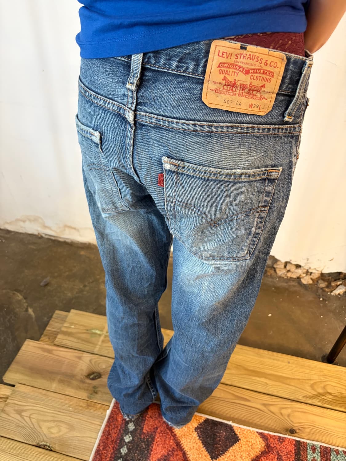 Levi’s 507 부츠컷 데님 팬츠 | 페이디드 워싱 상품이미지5
