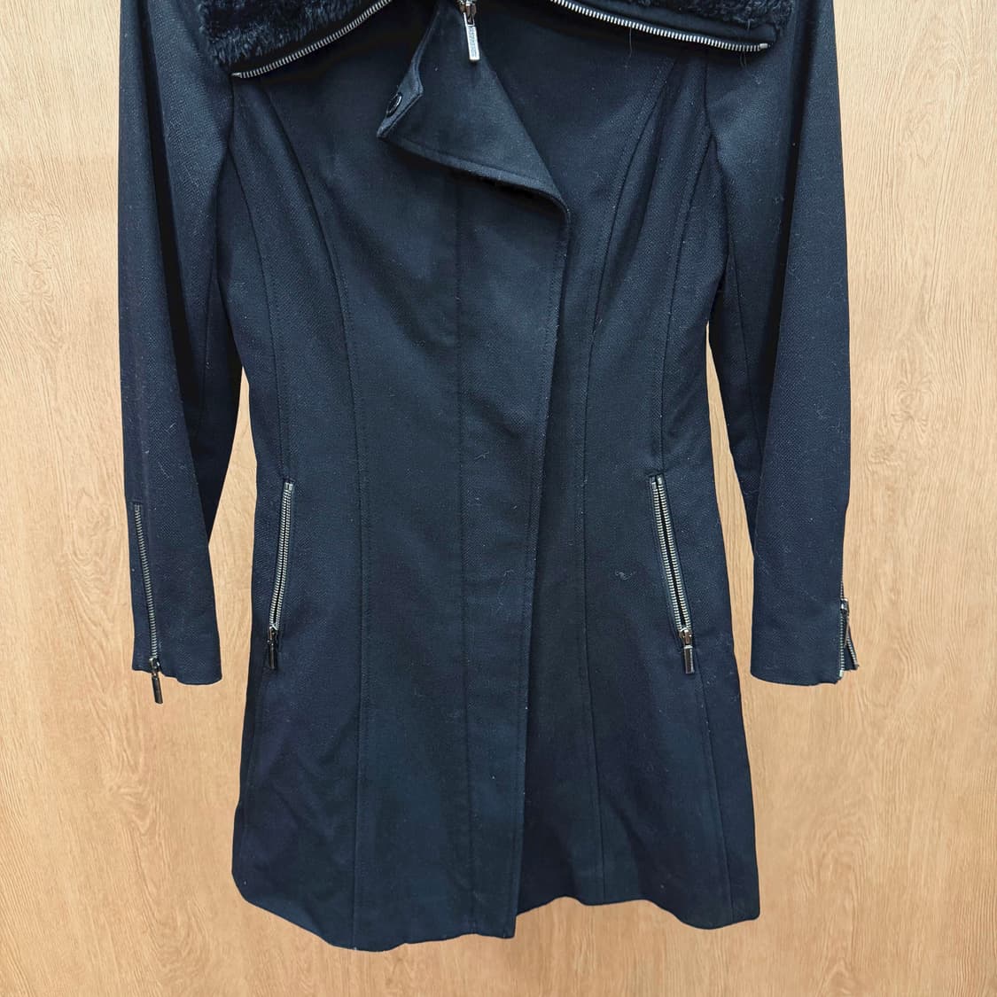 아르마니 익스체인지 롱 코트 퍼 트리밍 하이넥 디테일 슬림핏 블랙 상품이미지5