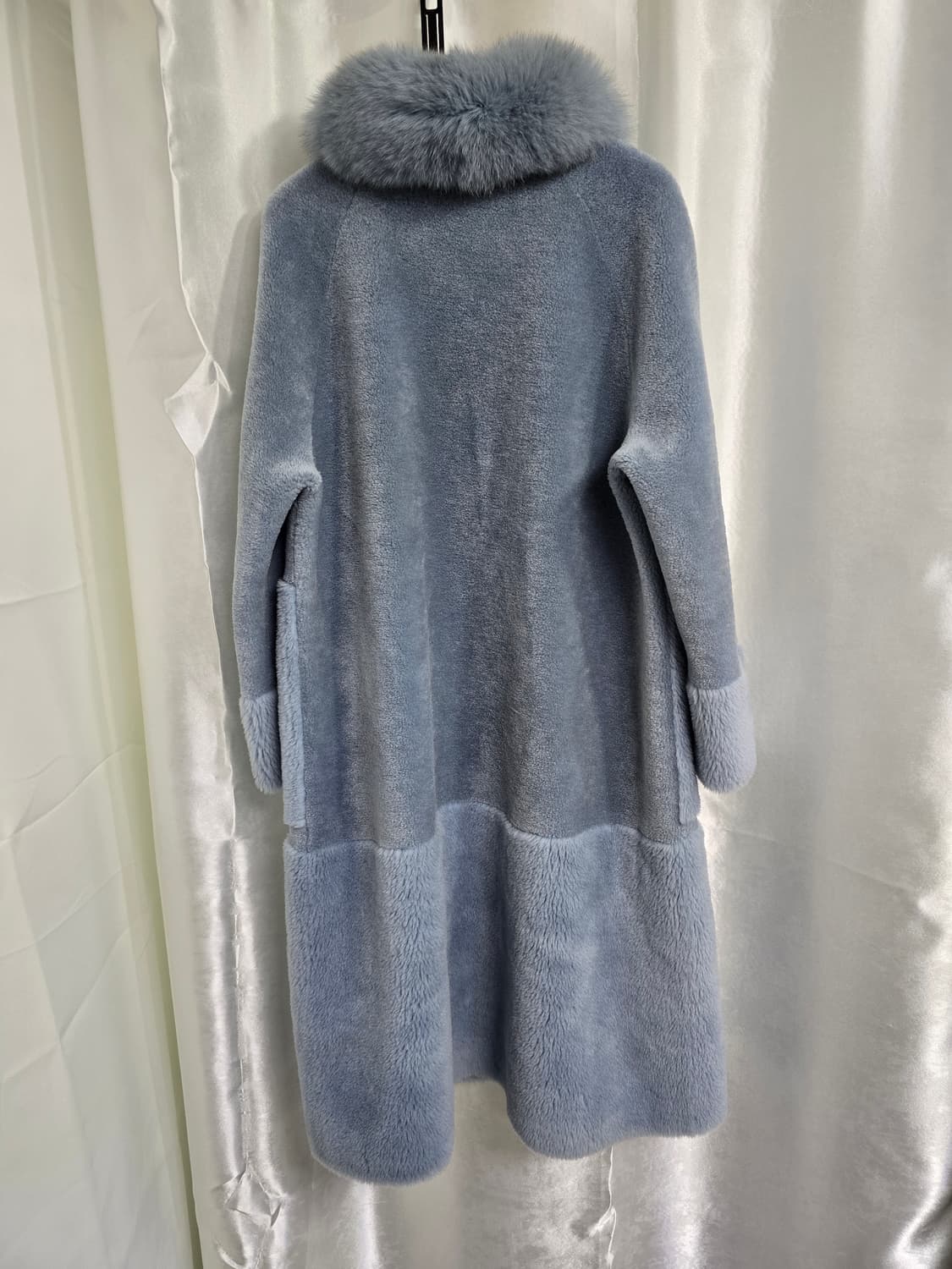 KARL LAGERFELD 블랙 퍼카라 롱코트 (1547) 상품이미지2