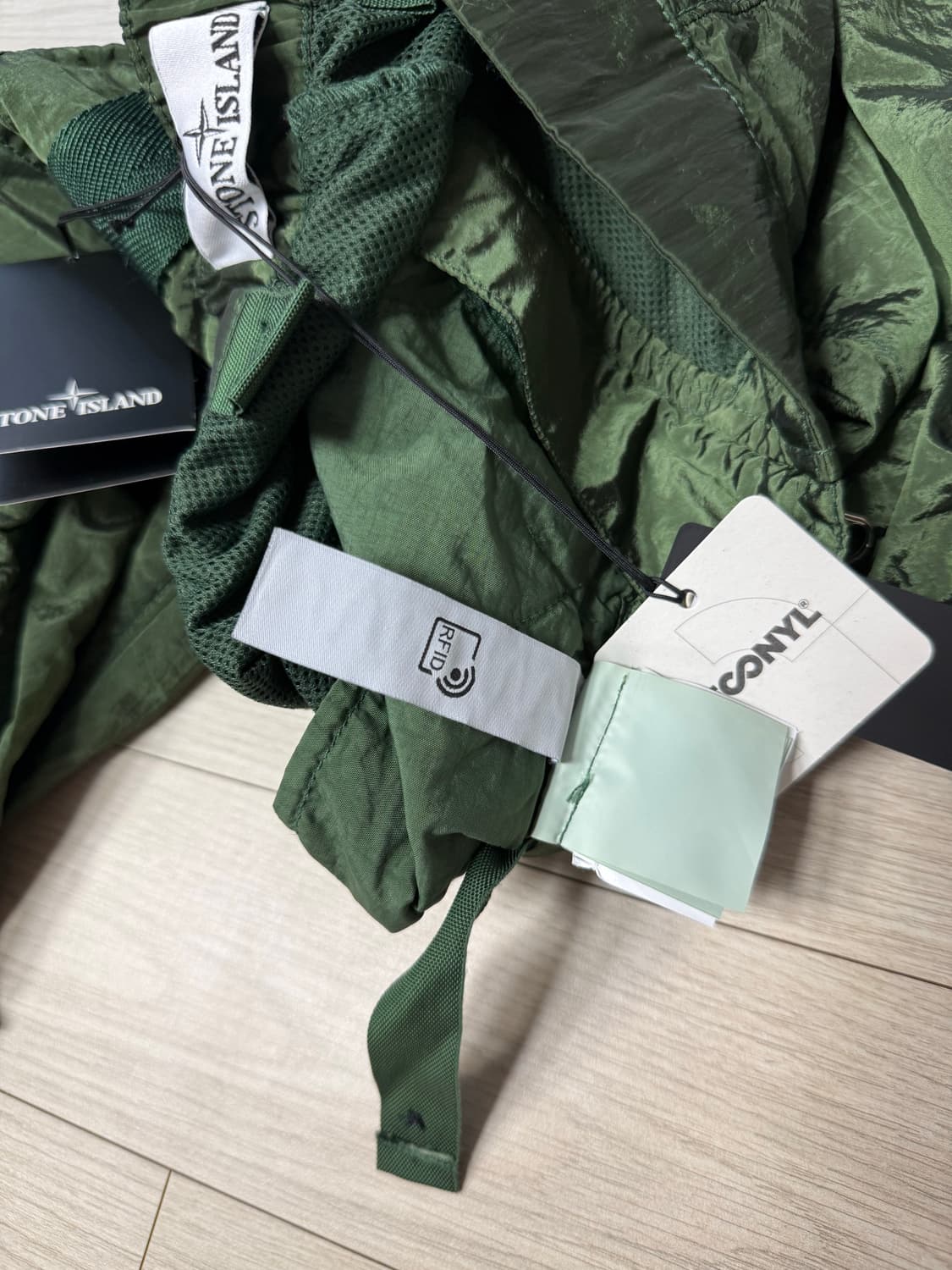 [New] 스톤아일랜드 크링클랩스 팬츠  상품이미지9