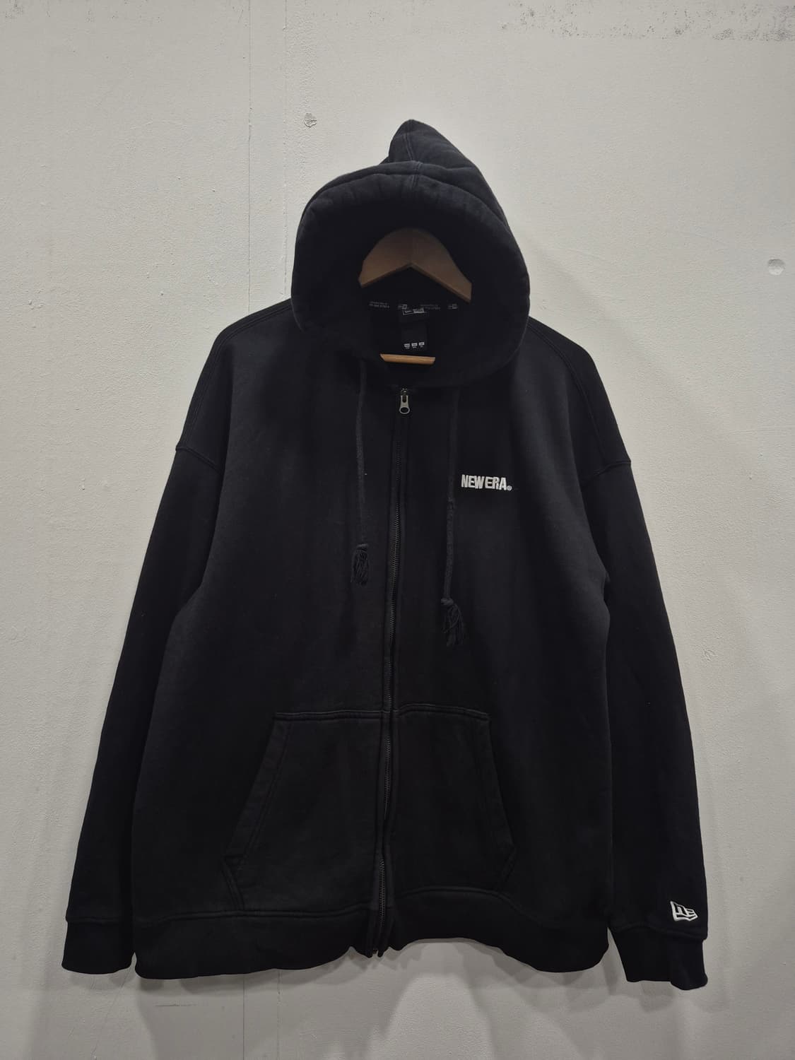 뉴에라 NE 에센셜 기모 후드 집업 블랙 남성 110사이즈 상품이미지1