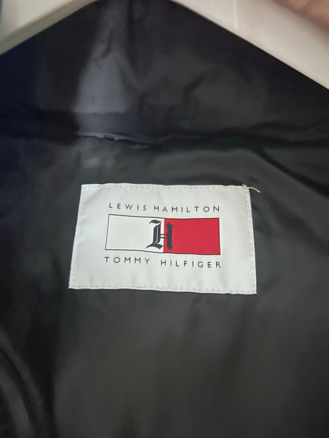 타미힐피거 X 루이스 해밀턴 2way 패딩 (조끼 변형 가능, M사이즈) 상품이미지9