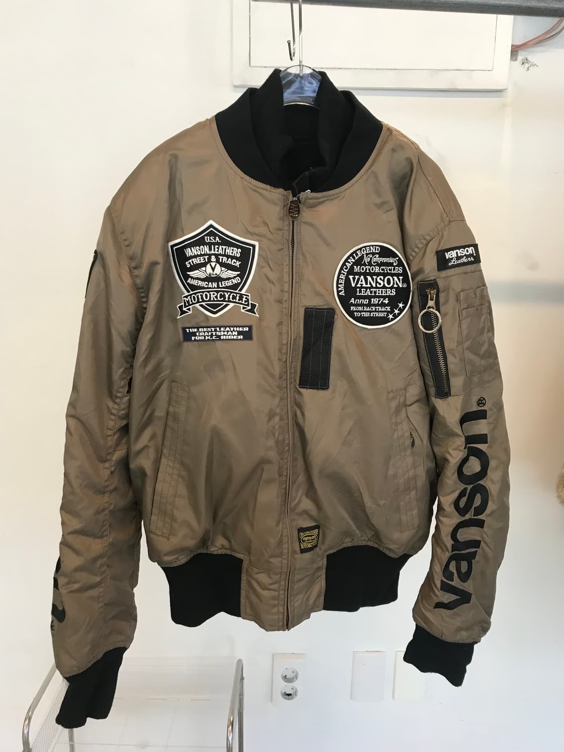 Vanson Patch Nylon Bomber Jacket 상품이미지1