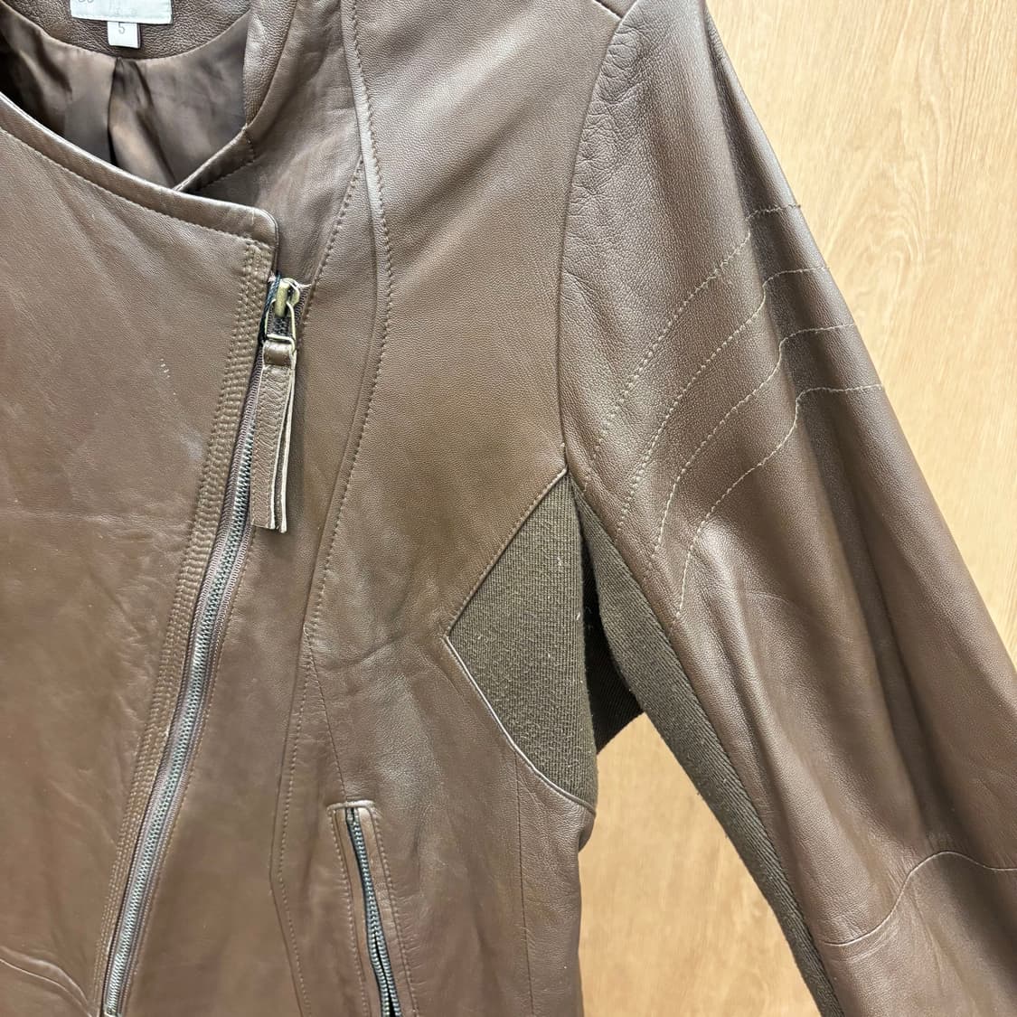 빈티지 레더 라이더 자켓 소매 스트레치 패널 배색 포켓 디테일 브라운 상품이미지6