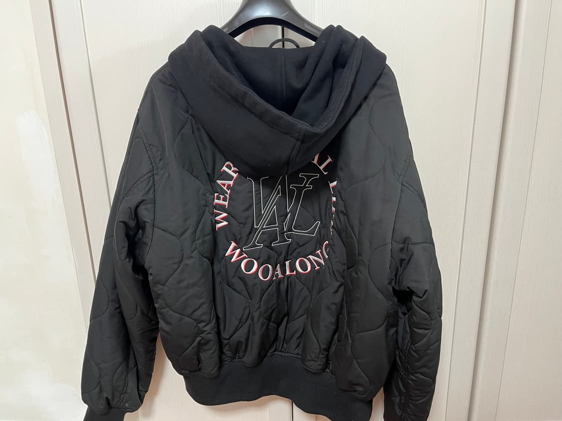 우알롱 후디드 경량패딩 상품이미지1