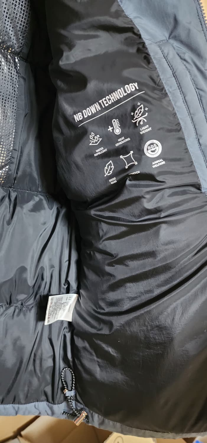 뉴발란스 남성 액티브 숏 구스 패딩 블랙xl 상태굿 상품이미지4