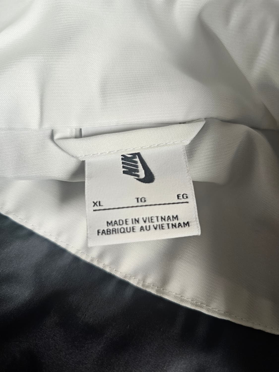 나이키 사틴봄버자켓 Asia XL 상품이미지2