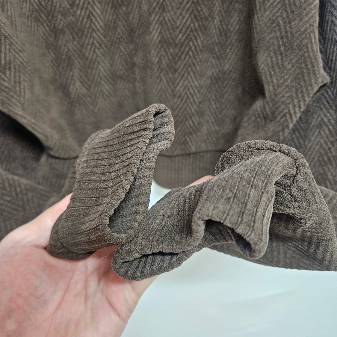 XS 알로 요가 alo 코듀로이 카라 크롭 맨투맨 상품이미지4