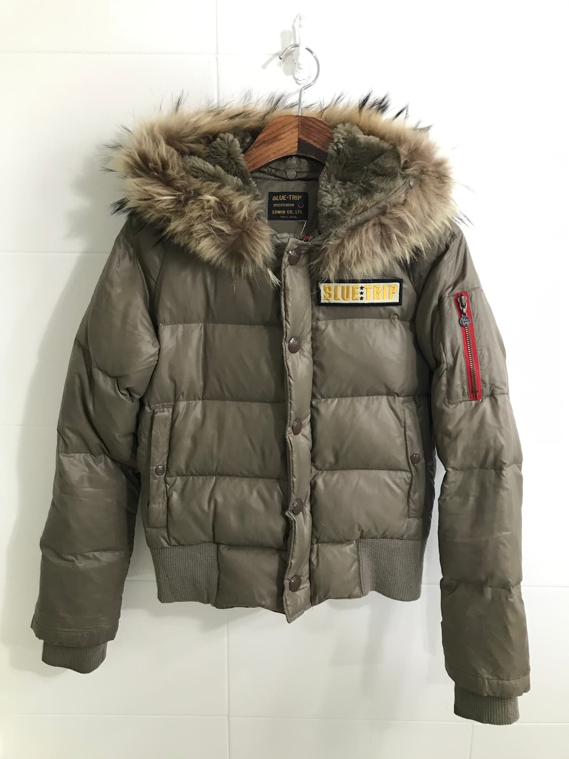 에드윈 - 블루 트립 카키 퍼 크롭 패딩 상품이미지3