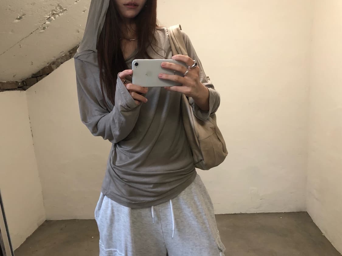 새상품) 셔링 드레이프 후드 탑 슬리브티 상품이미지4