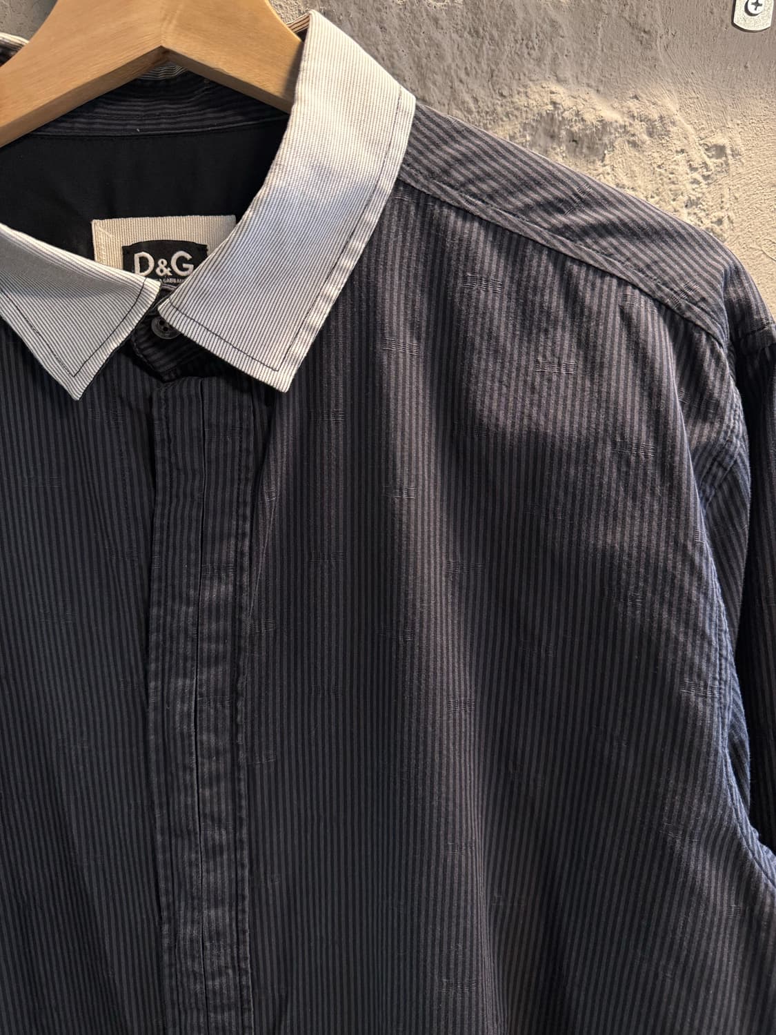 54 돌체앤가바나 D&G 스트라이프 배색 카라 셔츠 차콜 상품이미지3