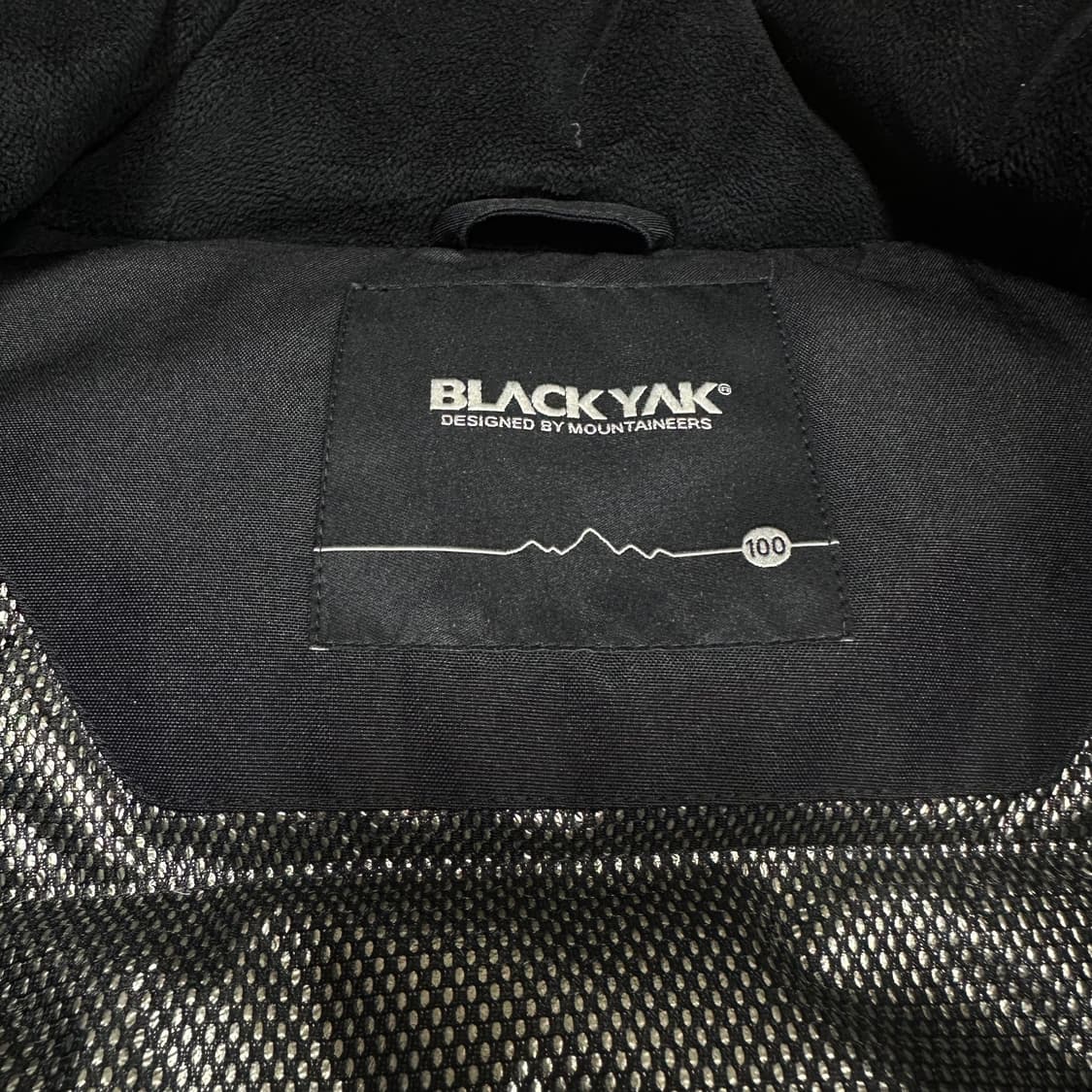 ✨ (바배) 블랙 야크 구스다운 고어택스 블랙 패딩 점퍼 상품이미지3