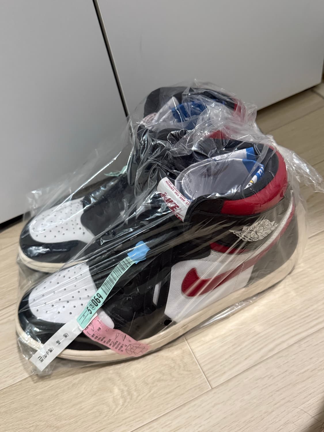 [275] 조던 1 짐레드 하이 OG 상품이미지2